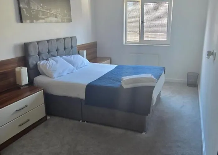 Hullidays - The Sawmill Suite