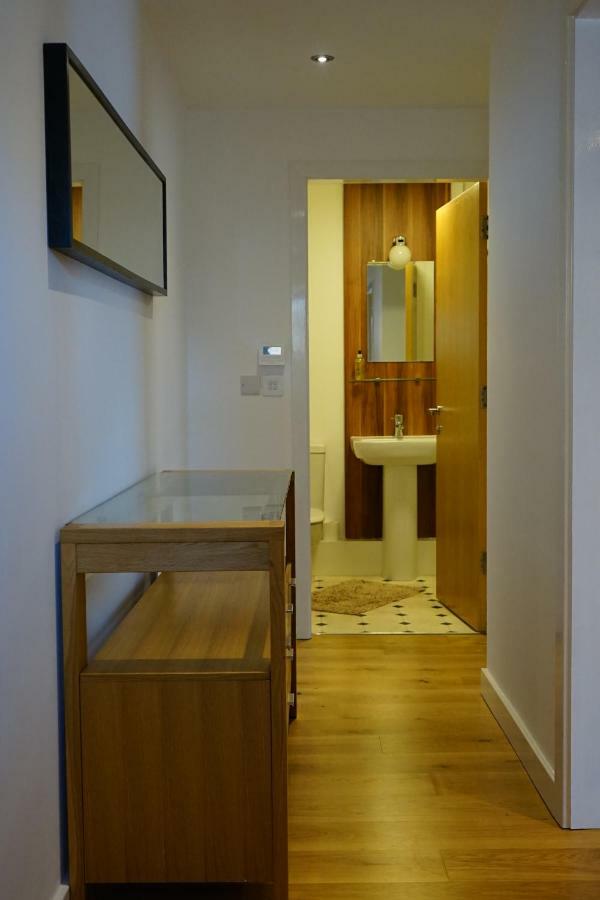 Apartment Hullidays - The Sawmill
